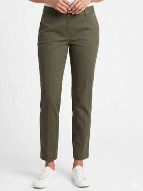Banana Republic Dark Olive Green Stretch Pants | Classic Straight Leg Trousers